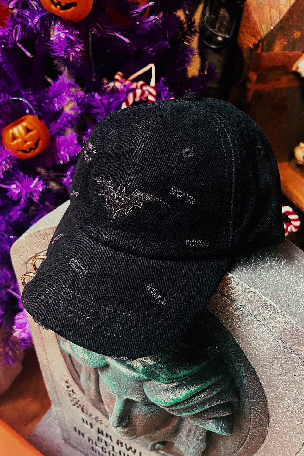 Vampire Bat Pierced Baseball Cap [Black]
